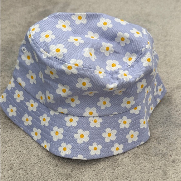 Ulta Beauty Accessories - NWOT floral bucket hat